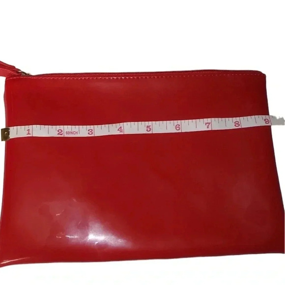 Shiseido Ginza Tokyo Red make-up bag - Picture 6 of 11